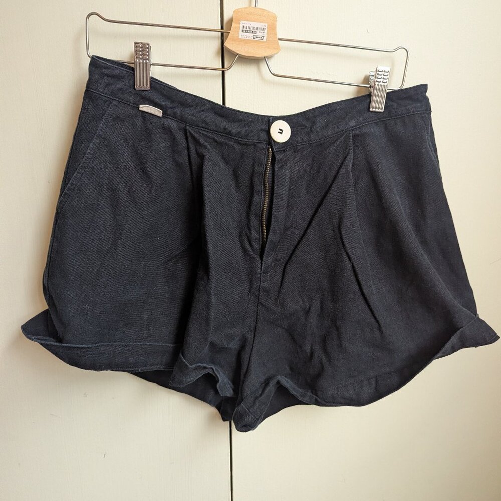 Shelter Clothing Safari Short in Black